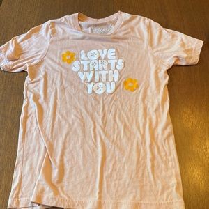 Light peach tshirt
